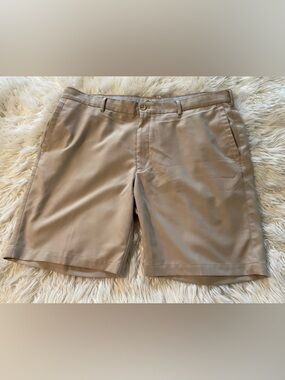 Peter Millar Men’s  Crown Sport Salem Performance Shorts. Size 40